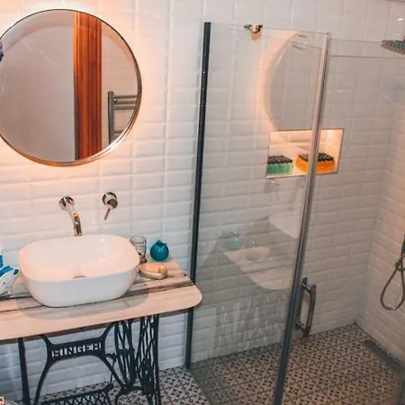 H&r Mutlu Tesis Apartment